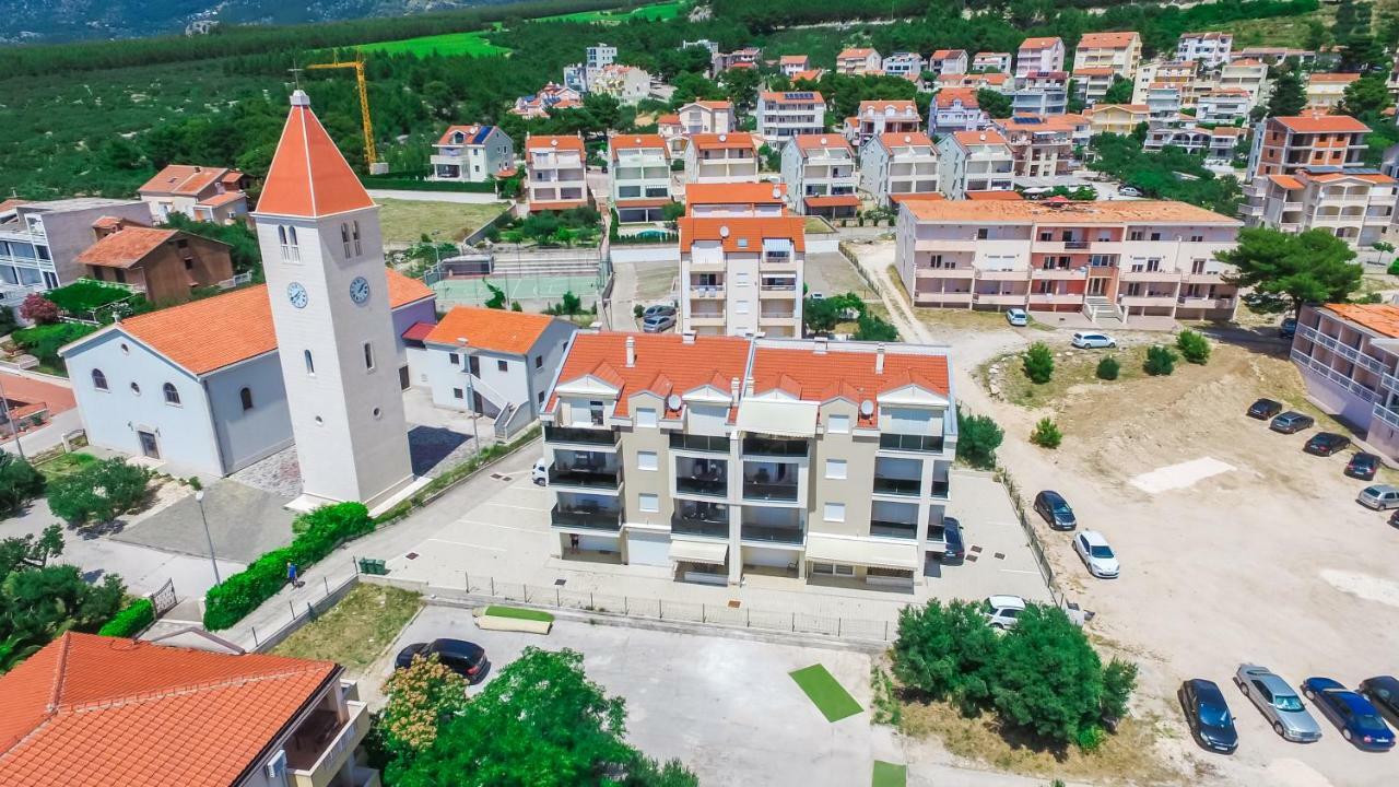 Apartments Leone Lukas Promajna Exteriör bild